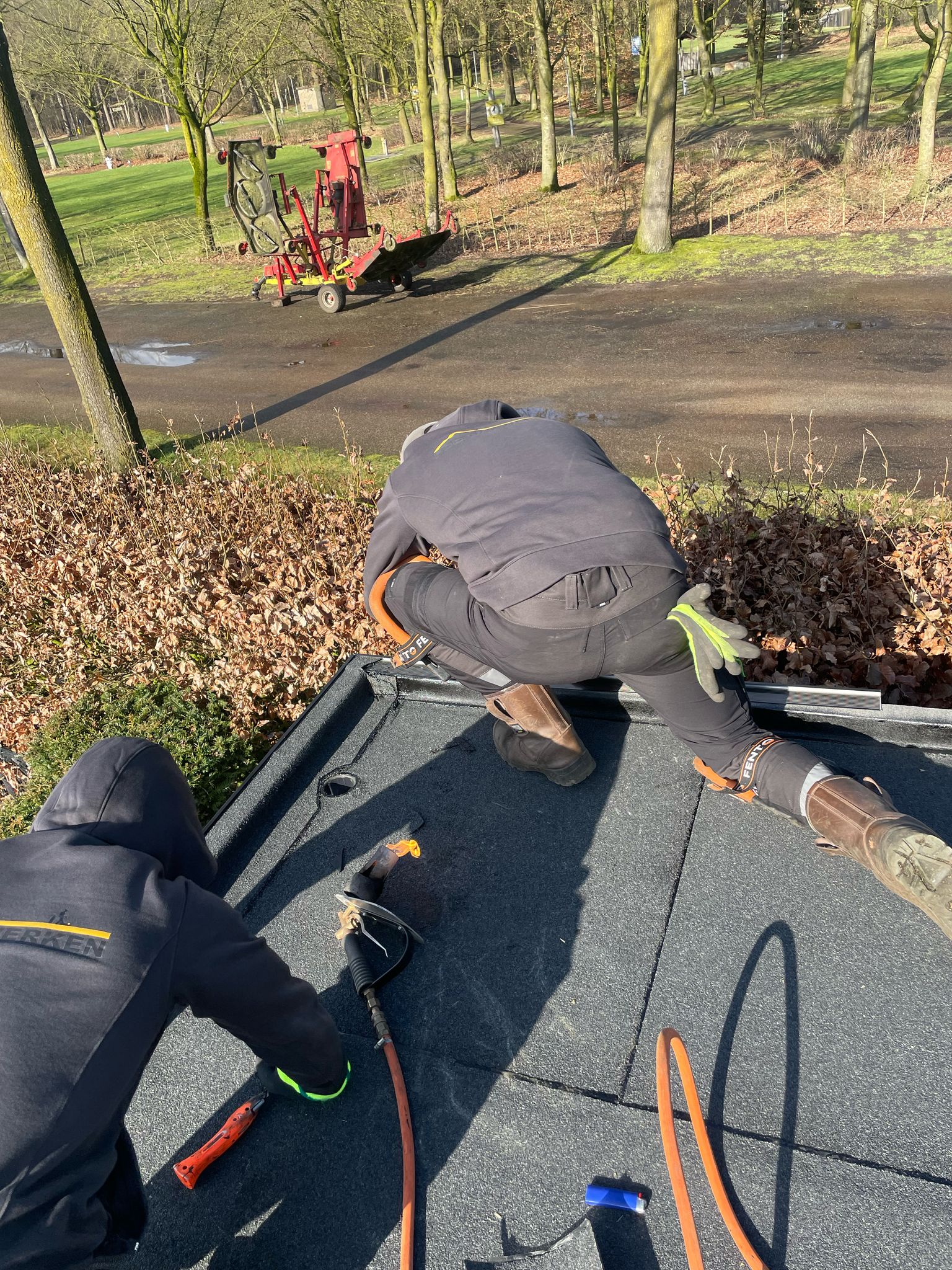 Pannendak Berghem, Dakdekker Berghem, Daklekkage Berghem, Dakwerken Berghem, PDD Dakwerken, Dakrenovatie Berghem