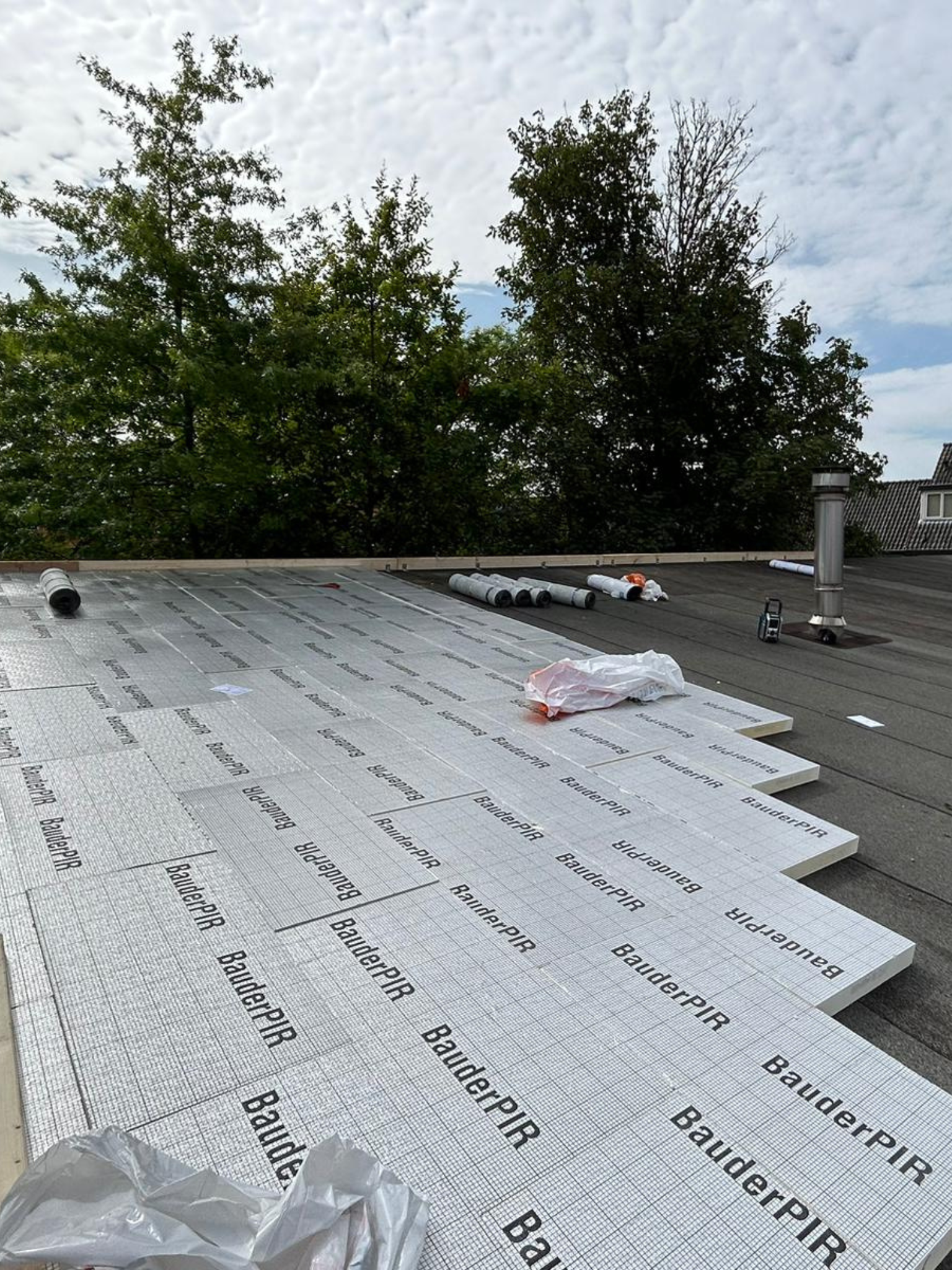 Pannendak Berghem, Dakdekker Berghem, Daklekkage Berghem, Dakwerken Berghem, PDD Dakwerken, Dakrenovatie Berghem